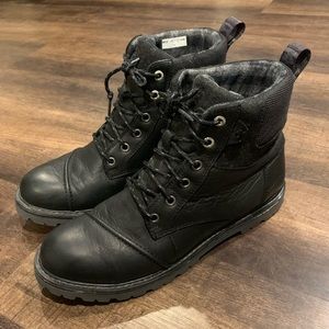 Tom’s Boots